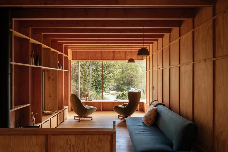 Weave工作室用Made of Sand改造了德文郡的小屋，这是一个有质感的现代建筑